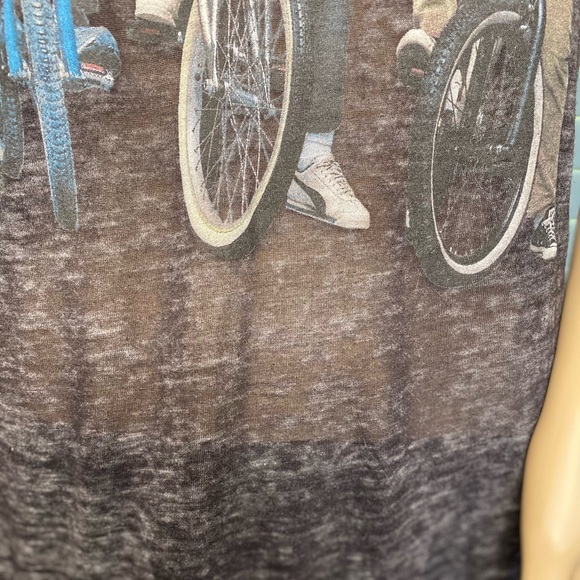 Stranger Things Burnout Graphic Tee Size Large VGC - Picture 3 of 5